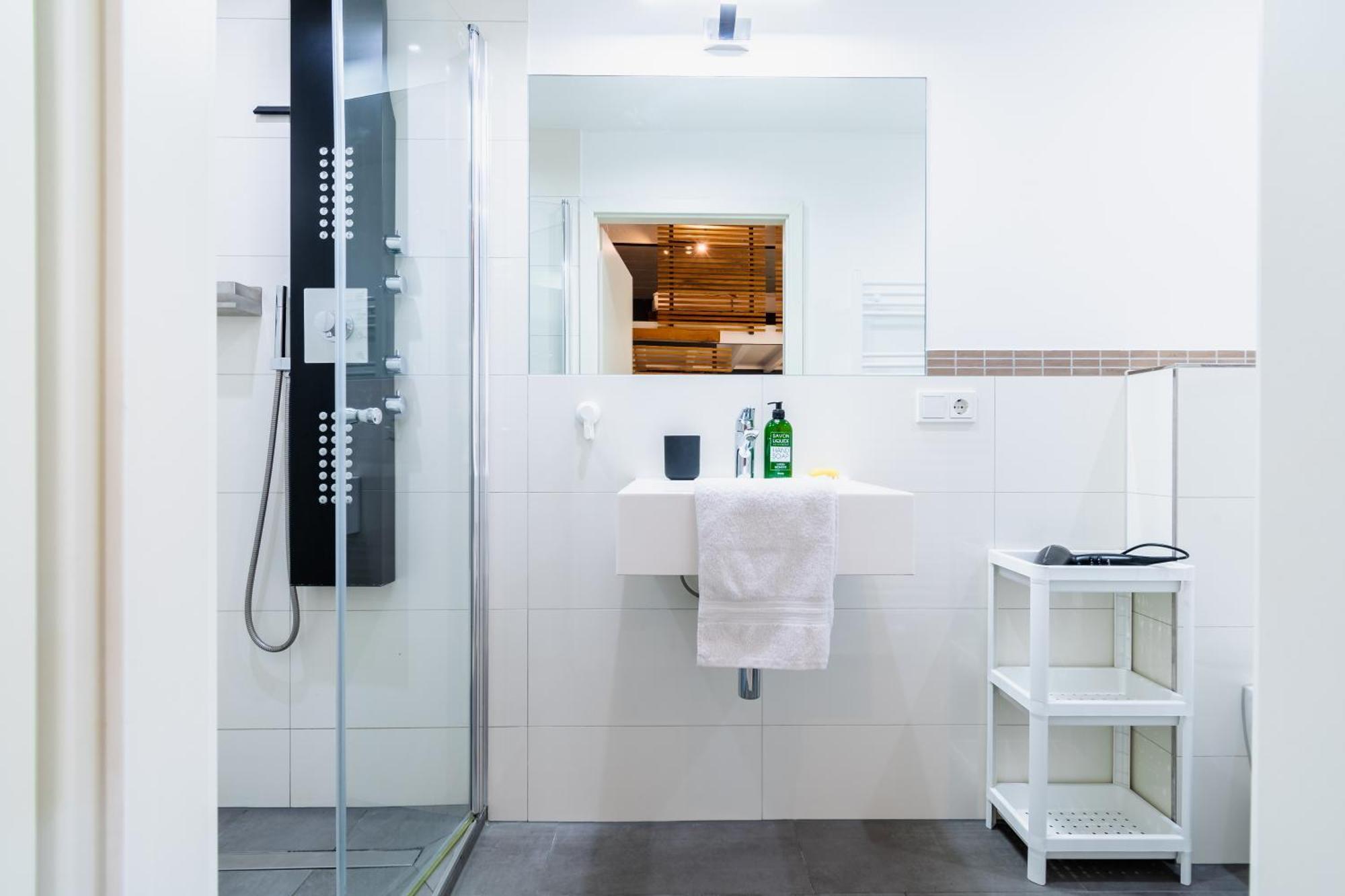 Home By Doni I Serviced Apartments I Ruhig I Zentral Nahe Rmcc, Staatsheater & Landtag Wiesbaden Extérieur photo